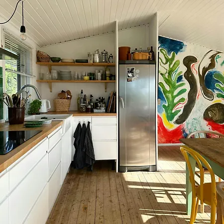 Panoramic View And Artistic Charm In Holiday home *