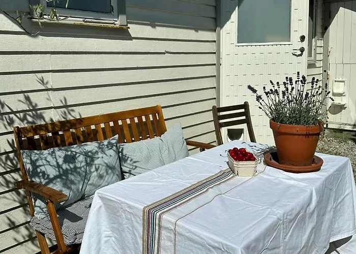 Hébergement de vacances Panoramic View And Artistic Charm In *